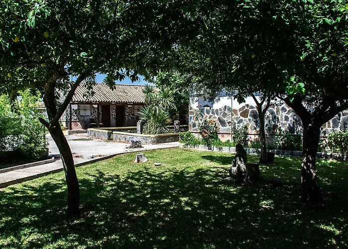 Гостьовий будинок Complejo Vacacional Cortijillos-solo Adultos 3*